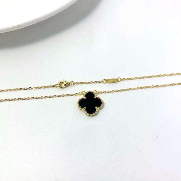 18k Gold Black Onyx Clover Necklace - Picture 1 of 4
